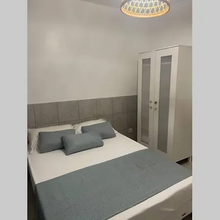 Bas De Villa Avec Terrasse Bastelicaccia