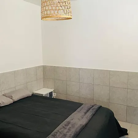 Bas De Villa Avec Terrasse Bastelicaccia